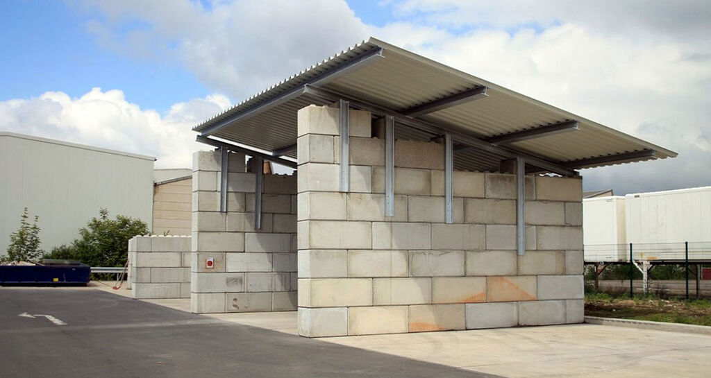 betonblock-concrete-blocks-construction-open-shed